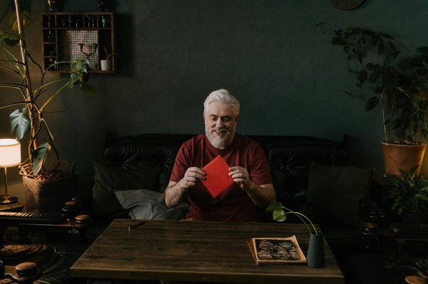 Des cartes postales drôles pour une touche d'humour !